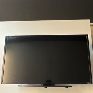 VIZIO D32L-F1 32" LED TV 1080p HDMI ATSC Tuner 60Hz Black Built-In Speakers